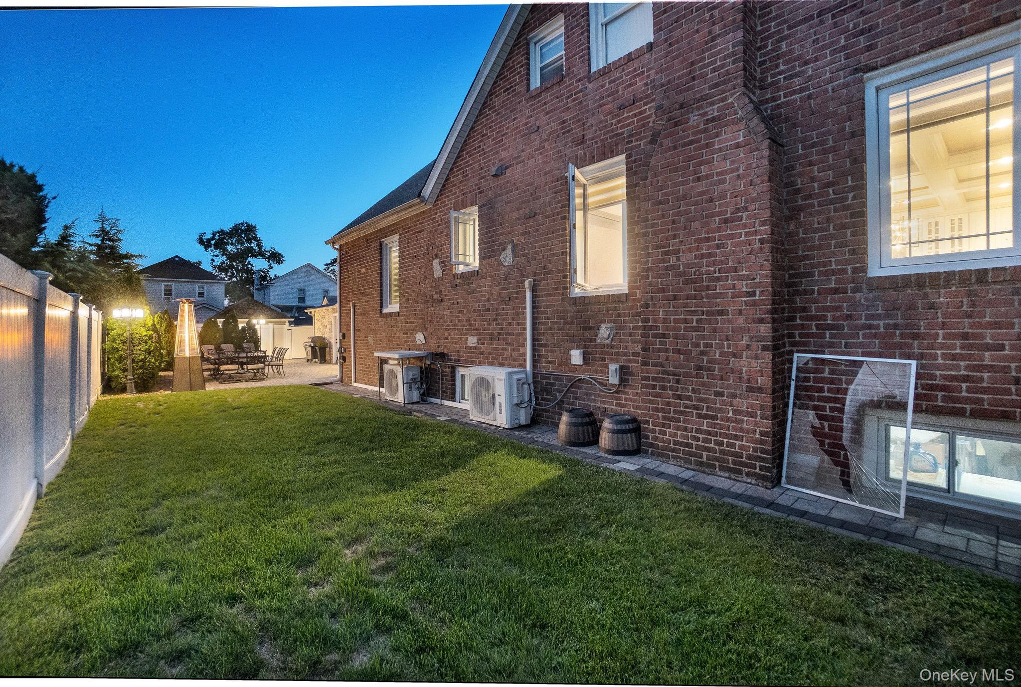 Single Family Hoffman  Nassau County, NY 11580, MLS-913329-39