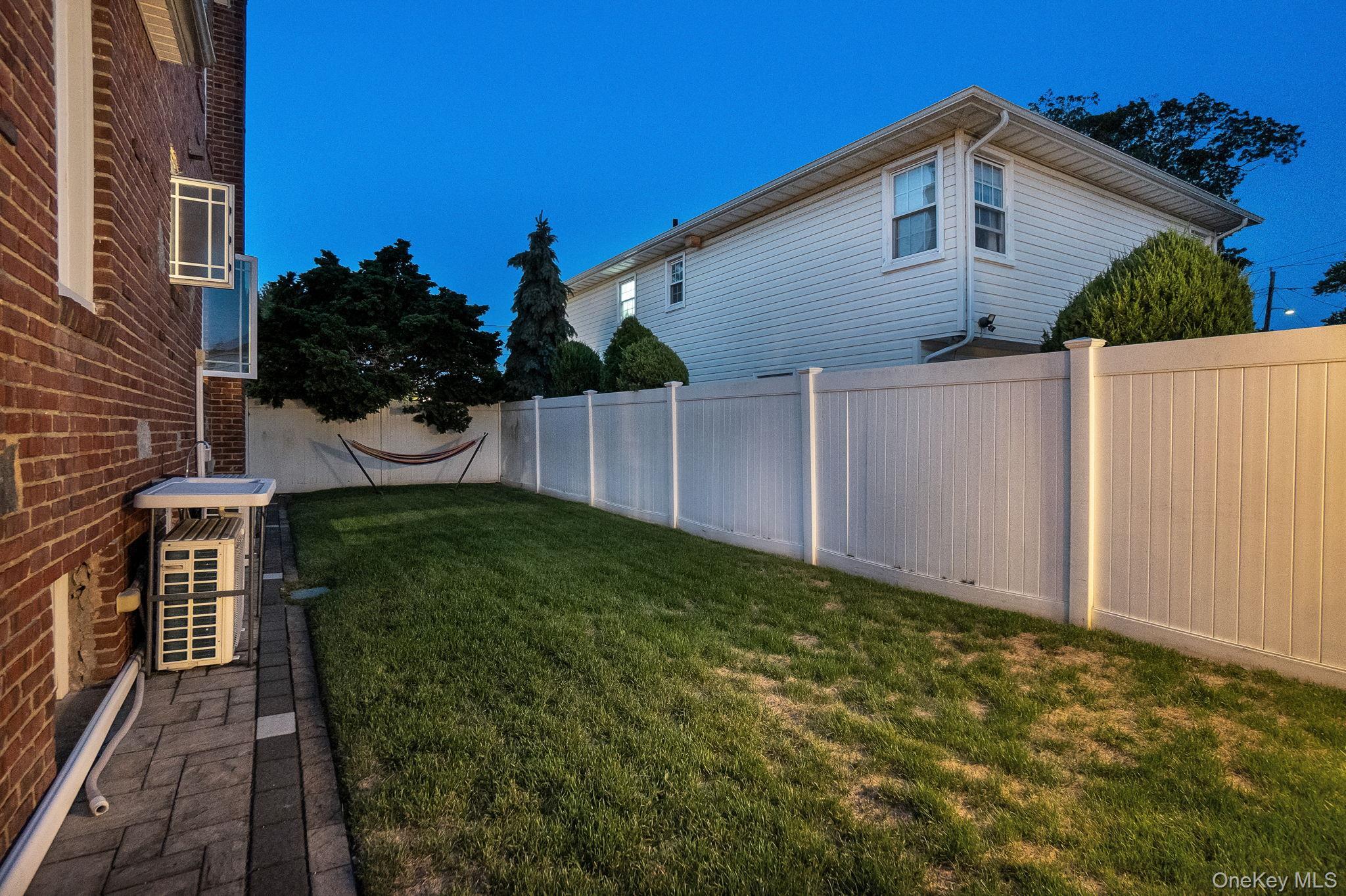 Single Family Hoffman  Nassau County, NY 11580, MLS-913329-40