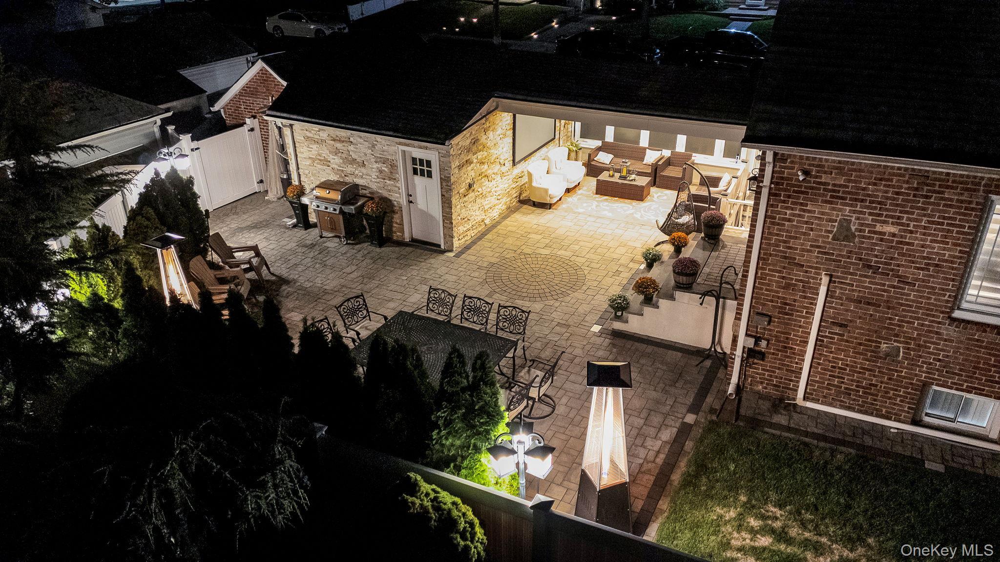 Single Family Hoffman  Nassau County, NY 11580, MLS-913329-41