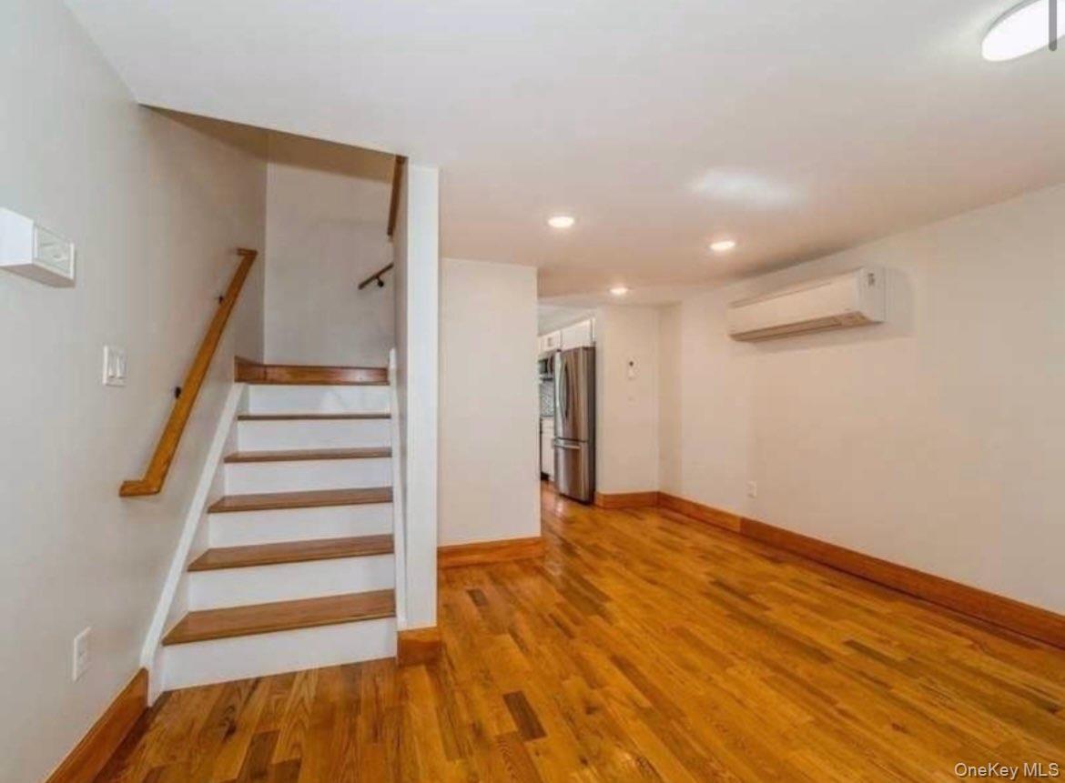 Single Family Albany Dutchess County, NY 12601, MLS-913334-7