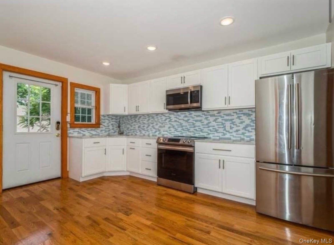 Single Family Albany Dutchess County, NY 12601, MLS-913334-9