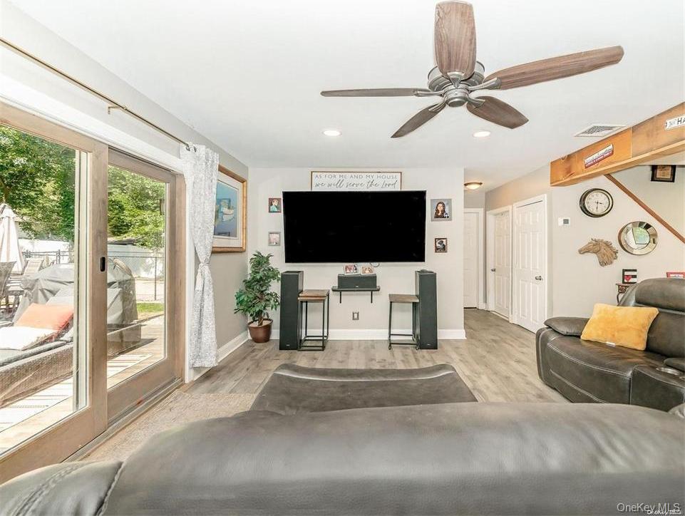 Single Family Croft  Suffolk County, NY 11787, MLS-913350-3