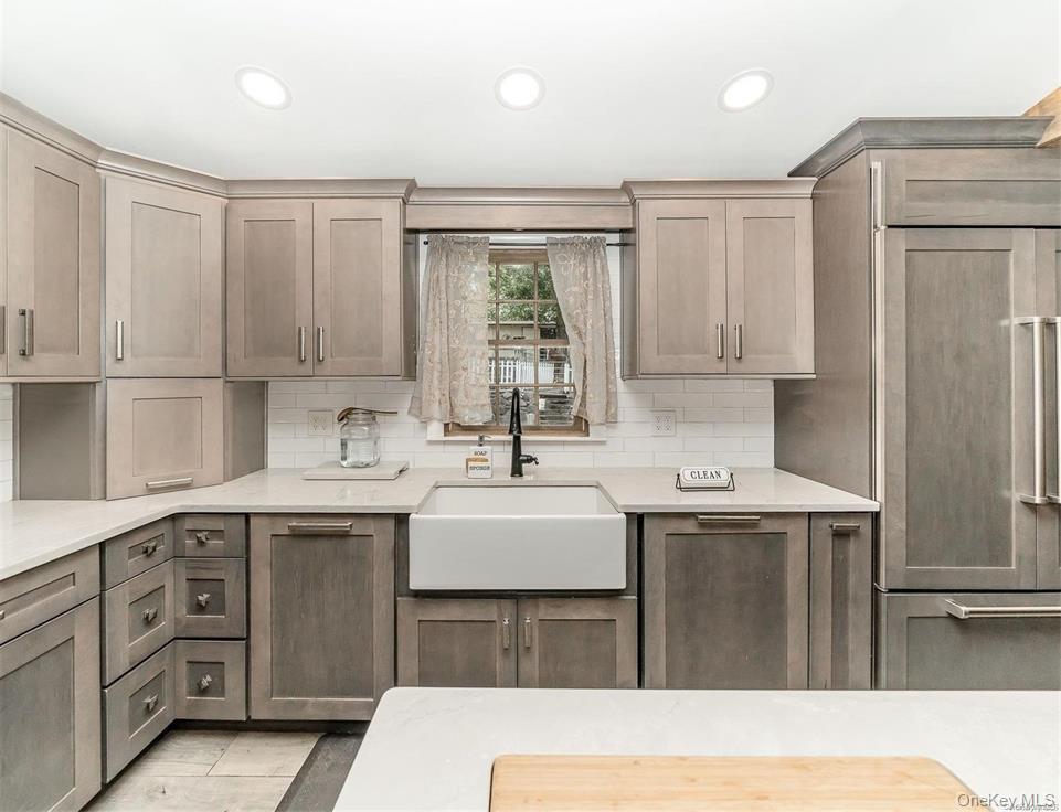 Single Family Croft  Suffolk County, NY 11787, MLS-913350-4