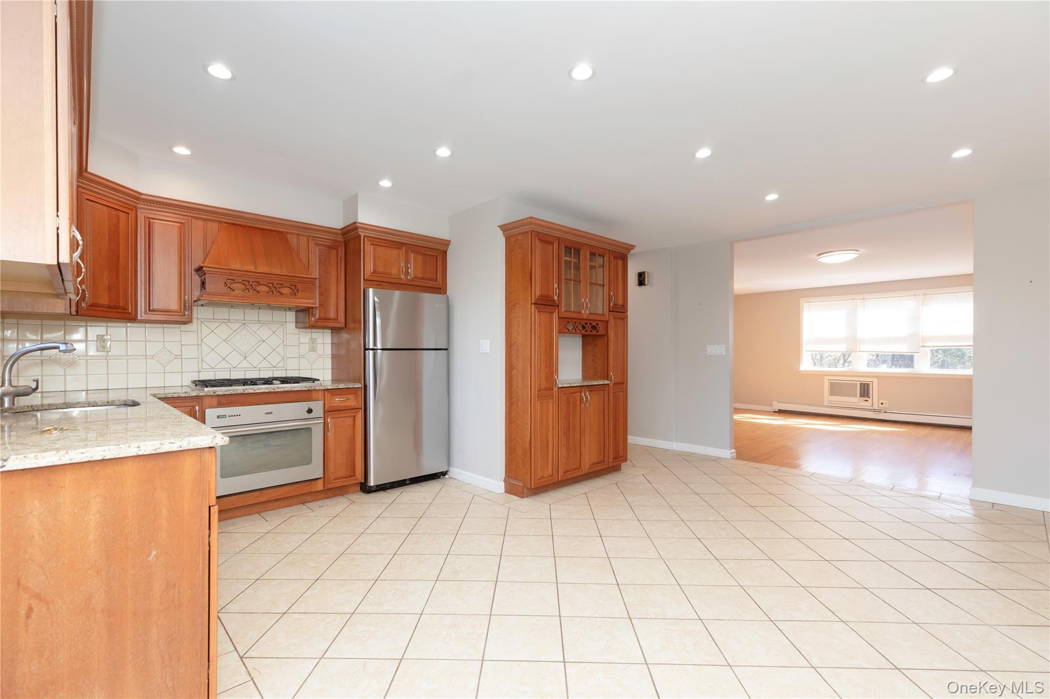 Single Family Ditmars Bronx, NY 10464, MLS-913352-11