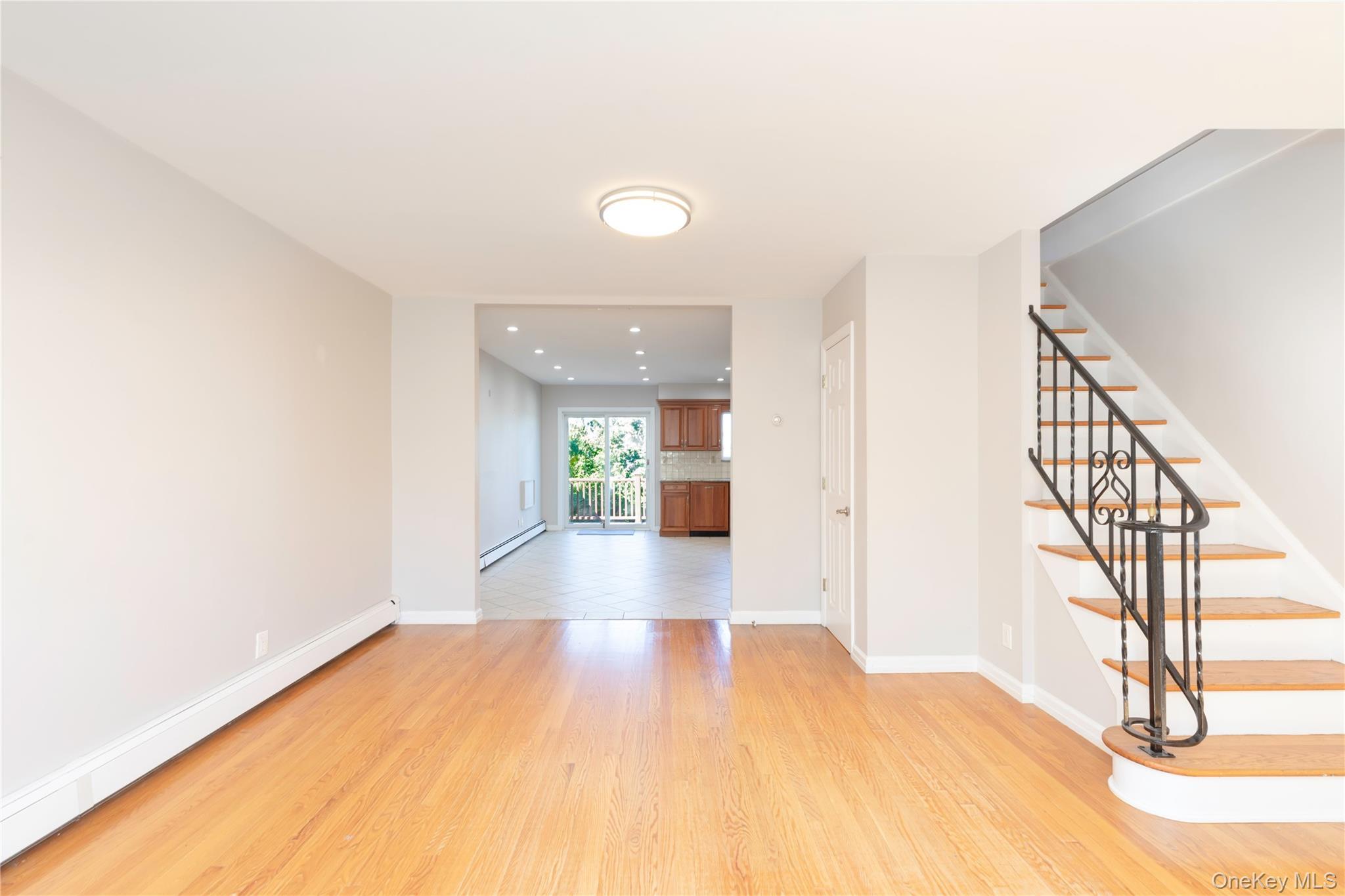 Single Family Ditmars Bronx, NY 10464, MLS-913352-12