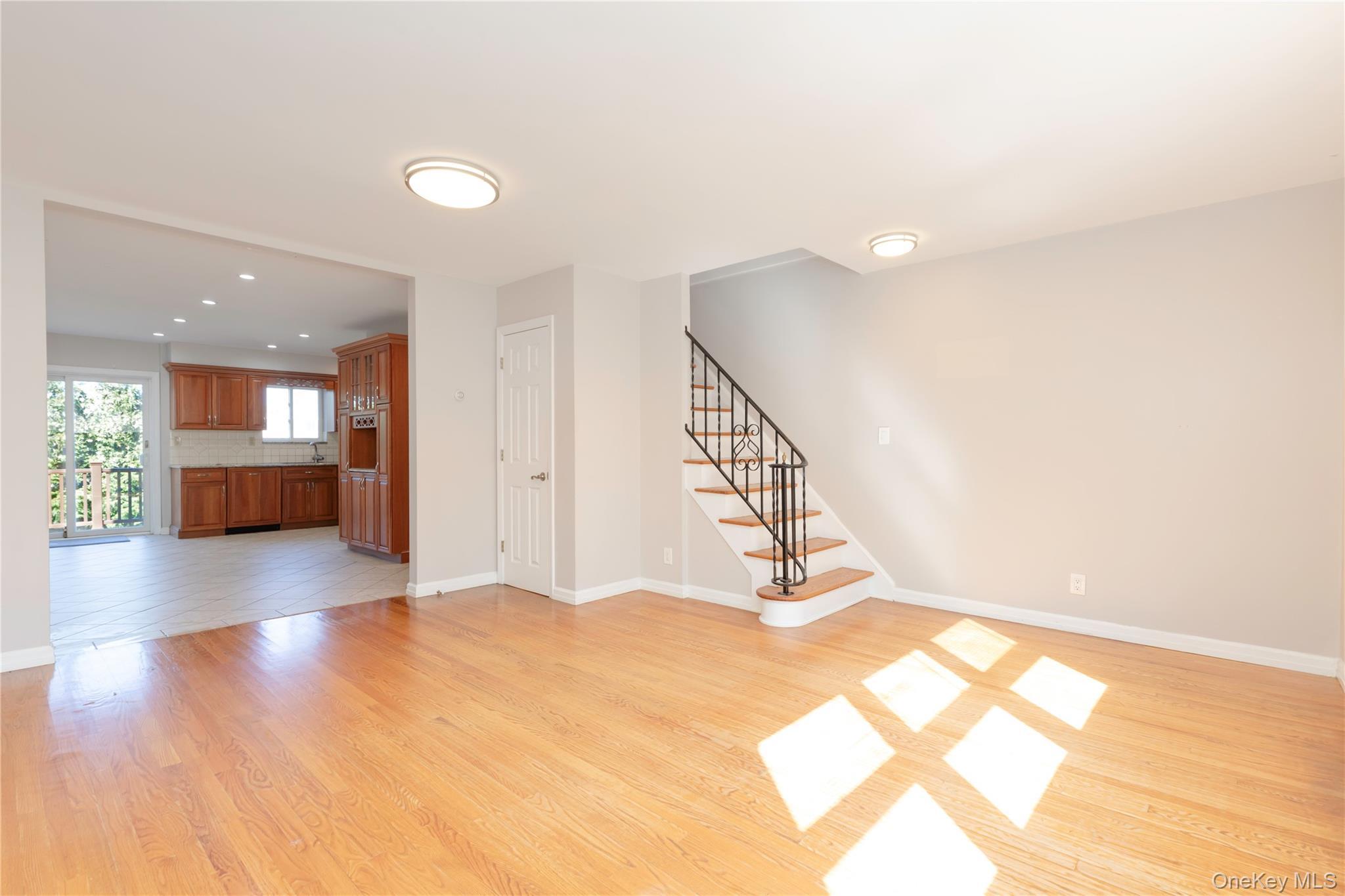 Single Family Ditmars Bronx, NY 10464, MLS-913352-14