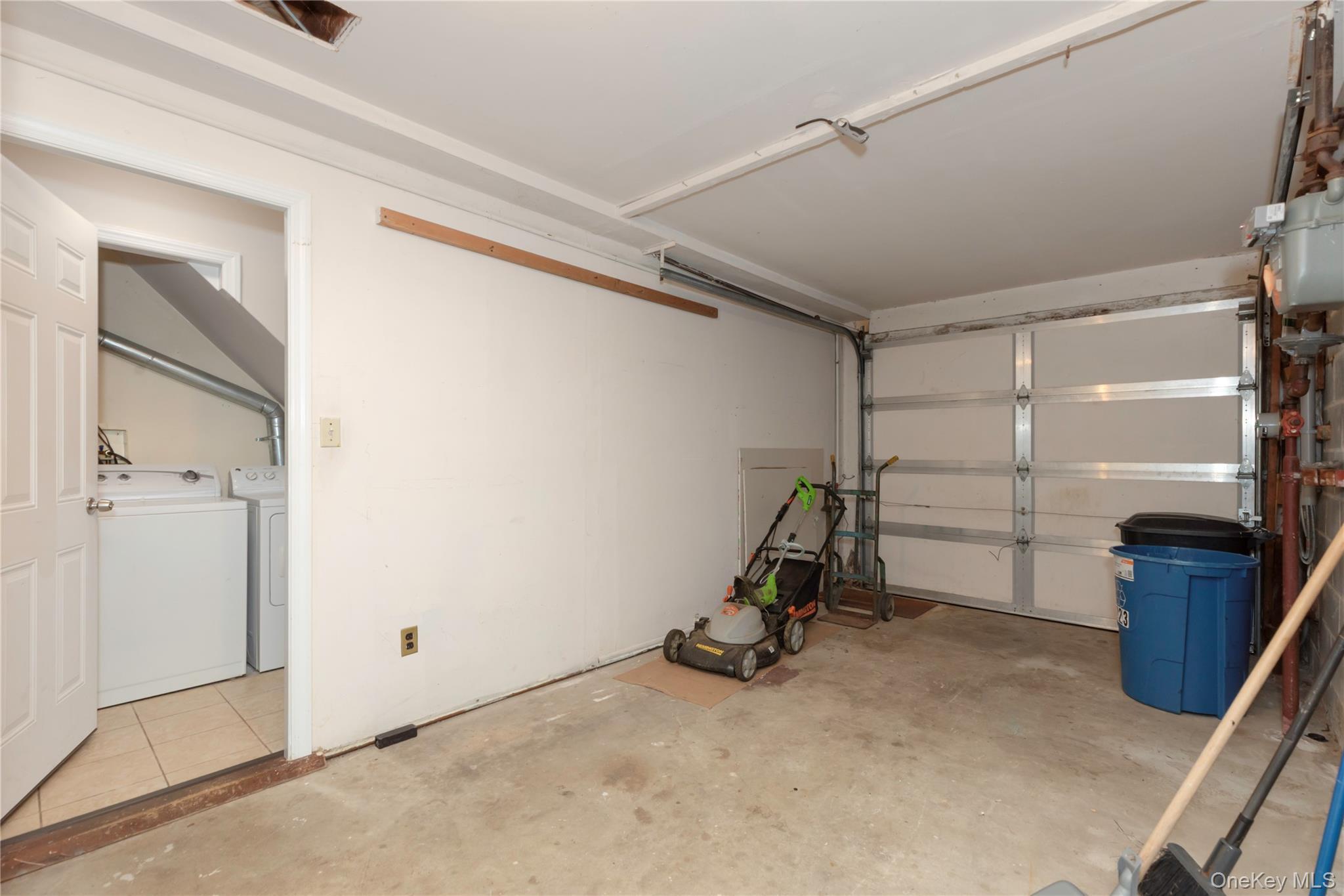 Single Family Ditmars Bronx, NY 10464, MLS-913352-5