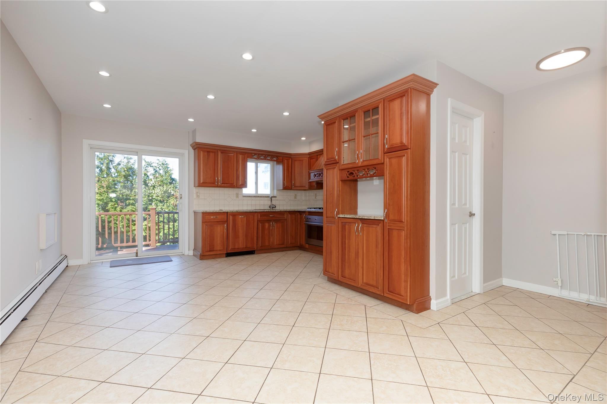 Single Family Ditmars Bronx, NY 10464, MLS-913352-9