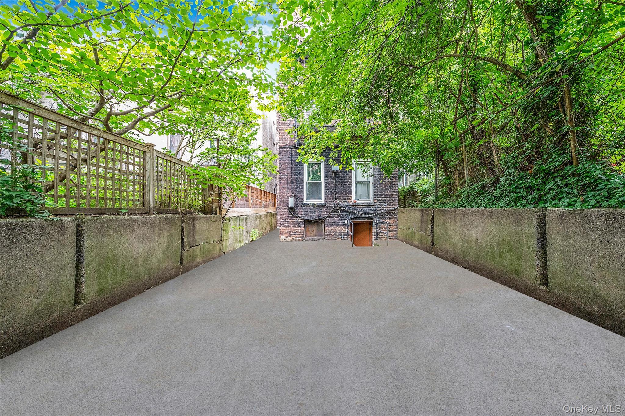 Commercial Sale Bergen  Brooklyn, NY 11217, MLS-913438-37