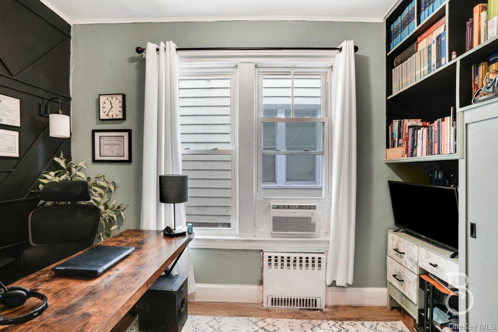 Single Family 20th Queens, NY 11105, MLS-913454-13