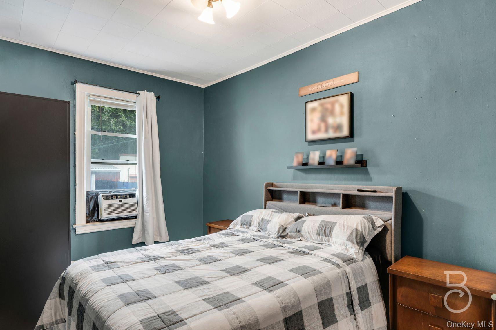 Single Family 20th Queens, NY 11105, MLS-913454-6