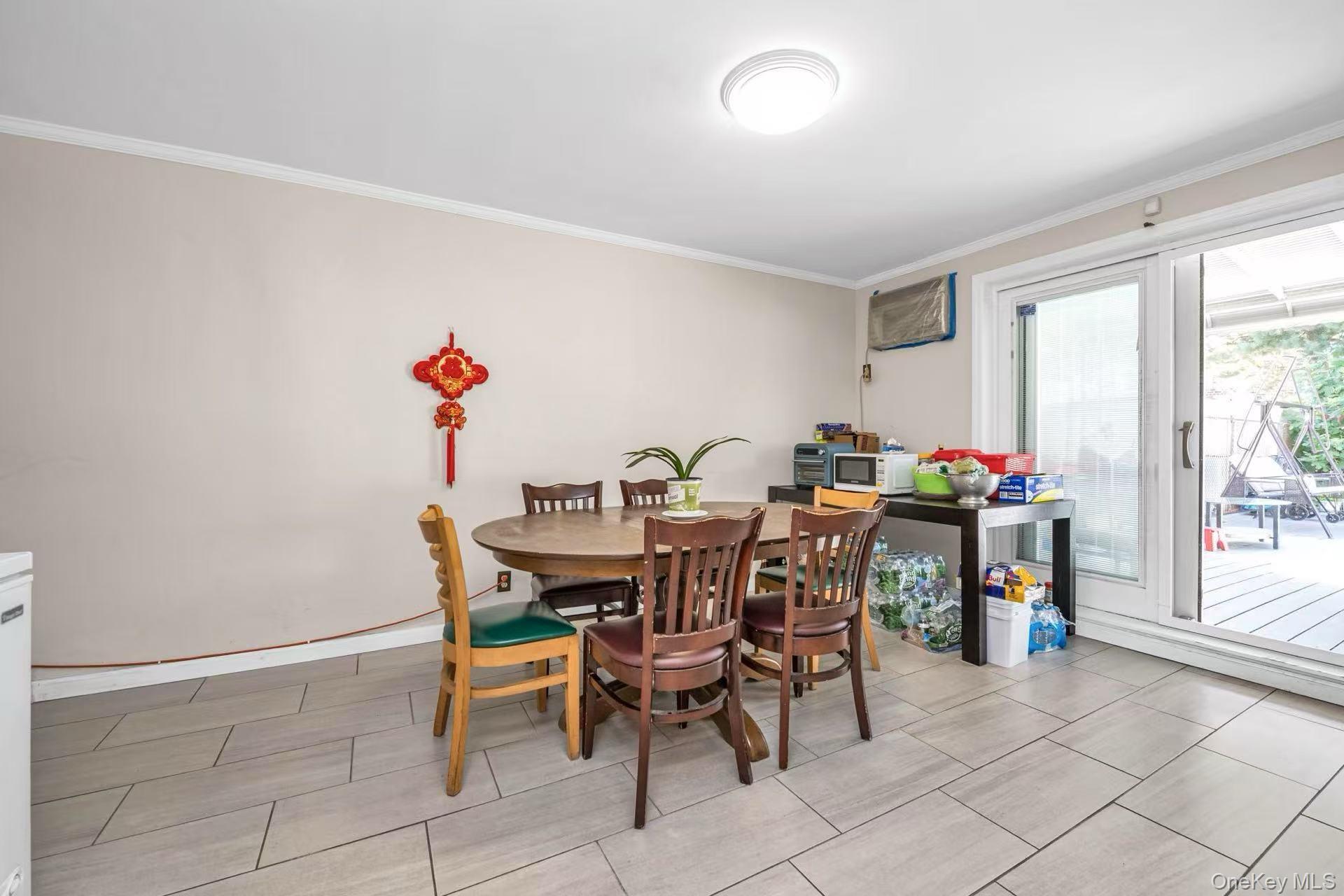 Single Family Centreville  Queens, NY 11417, MLS-913455-2