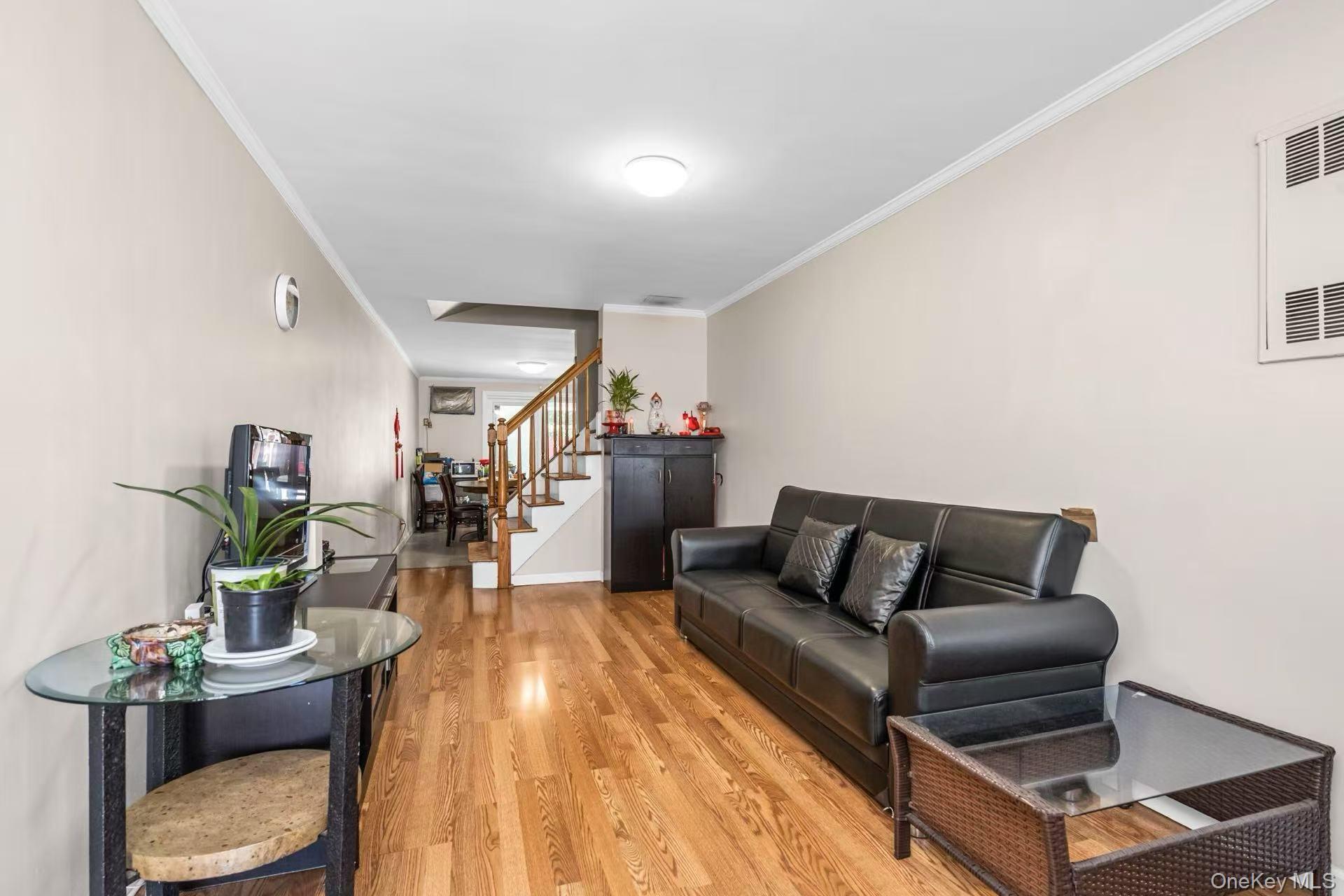 Single Family Centreville  Queens, NY 11417, MLS-913455-5