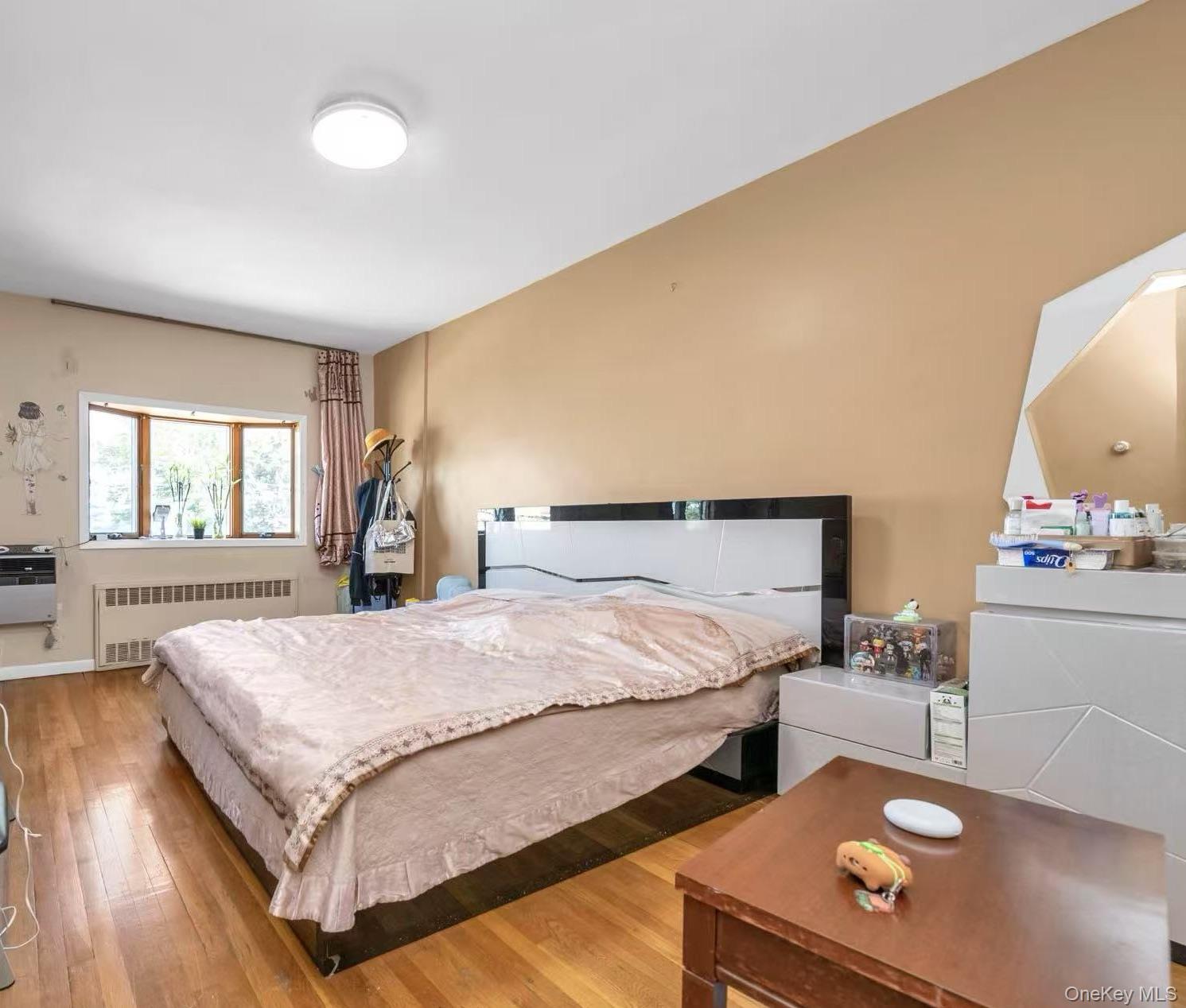 Single Family Centreville  Queens, NY 11417, MLS-913455-9