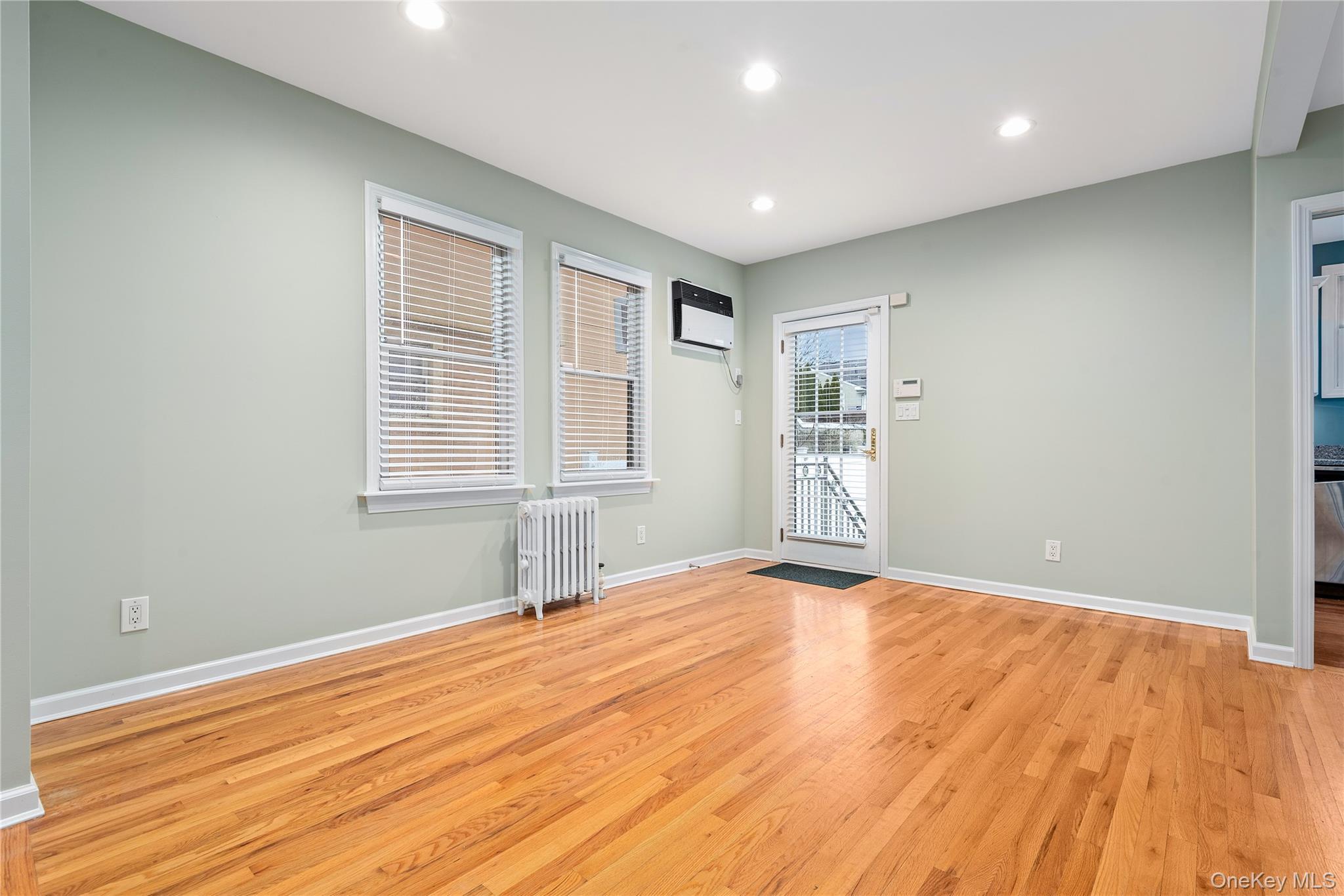 Single Family Aubrey  Queens, NY 11385, MLS-913481-18