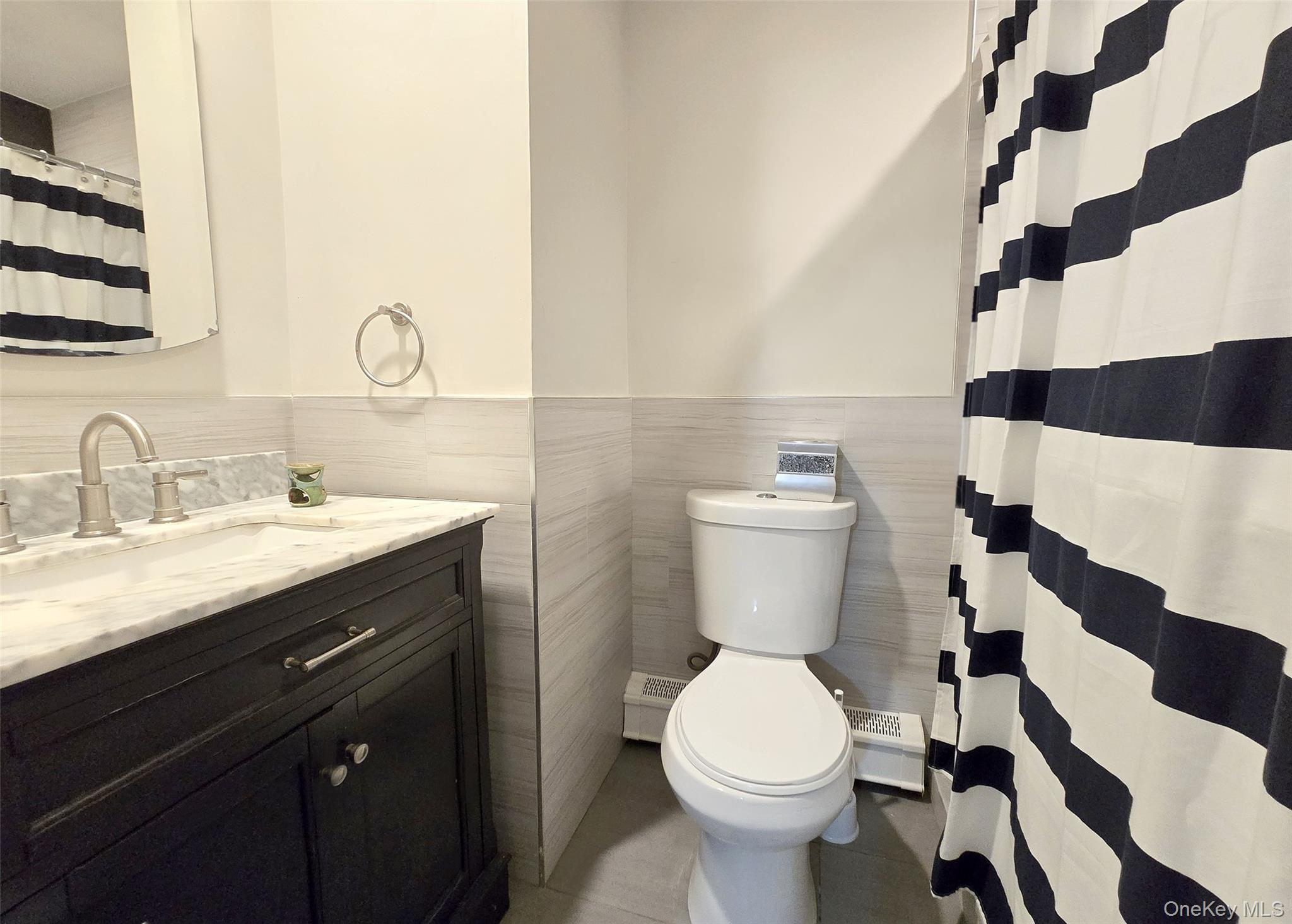 Single Family Hyde  Suffolk County, NY 11727, MLS-913493-11