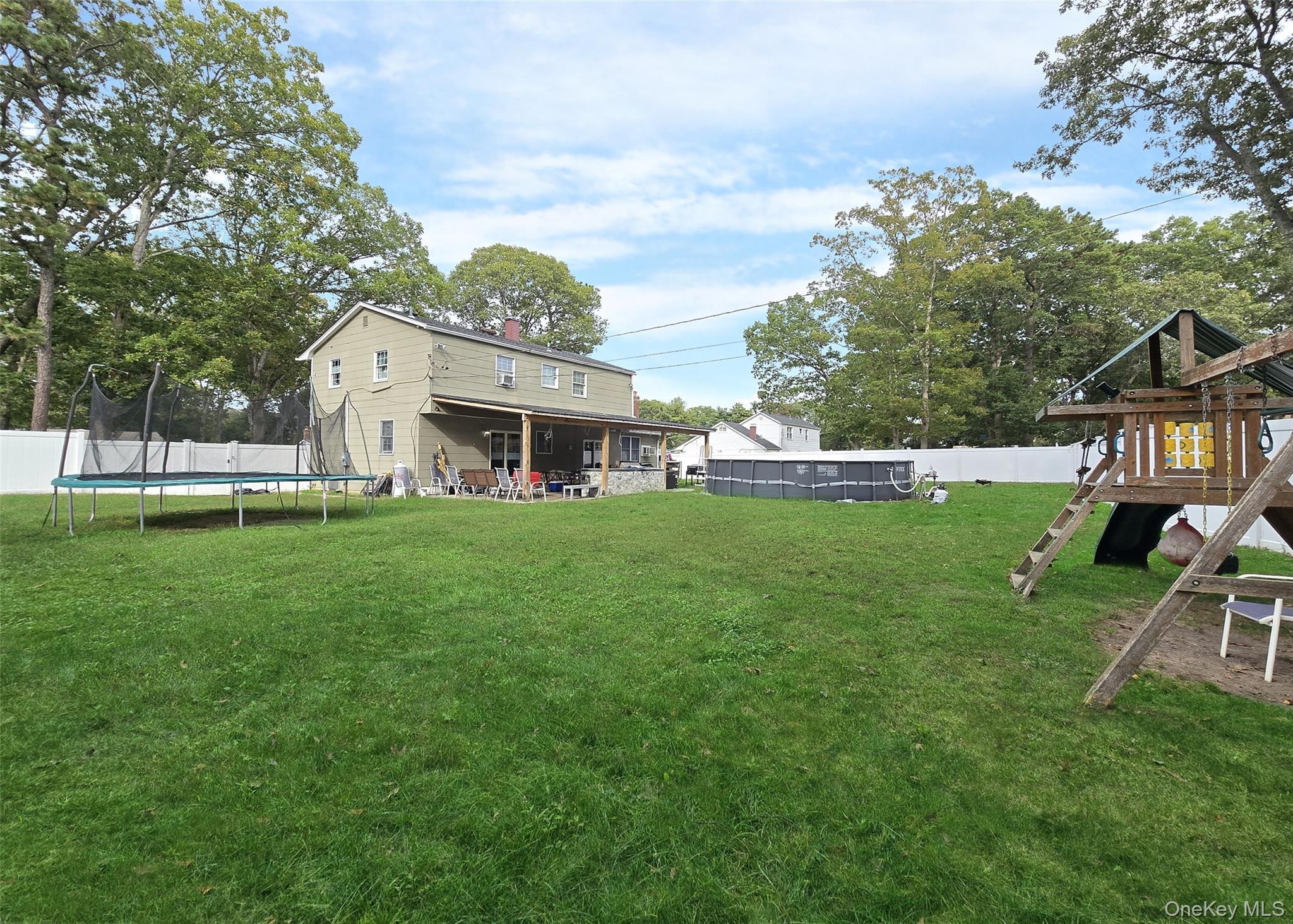 Single Family Hyde  Suffolk County, NY 11727, MLS-913493-2