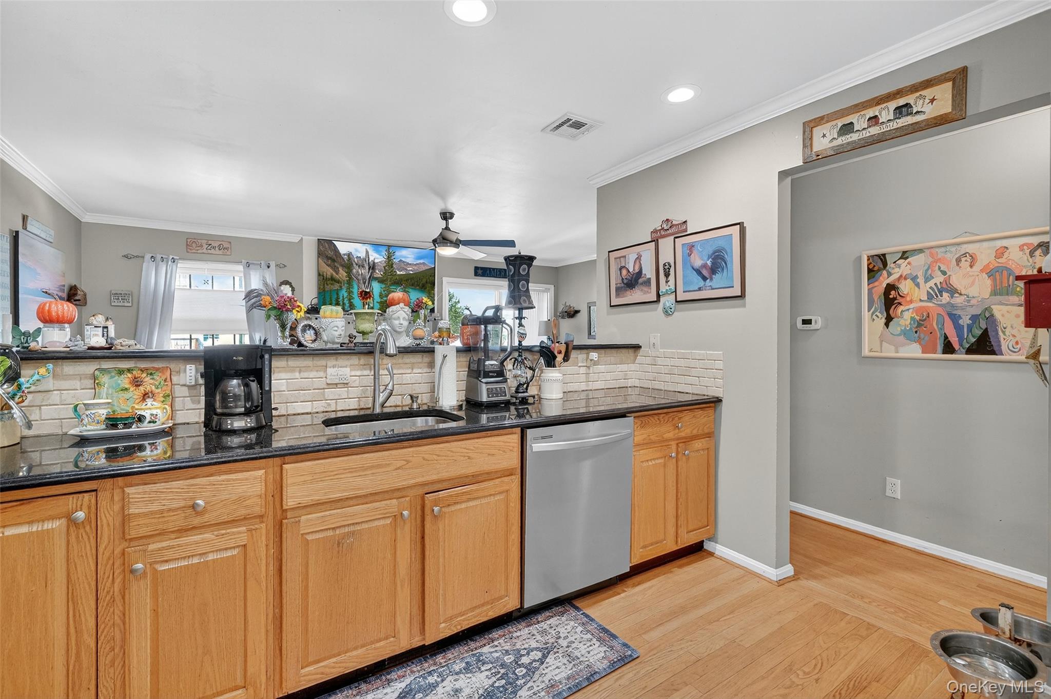 Single Family Minnieford  Bronx, NY 10464, MLS-913500-12