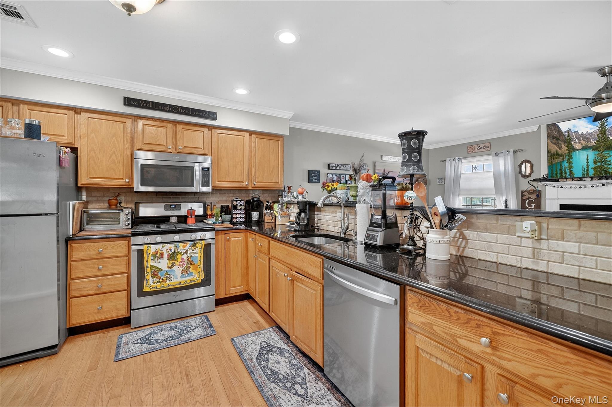 Single Family Minnieford  Bronx, NY 10464, MLS-913500-15