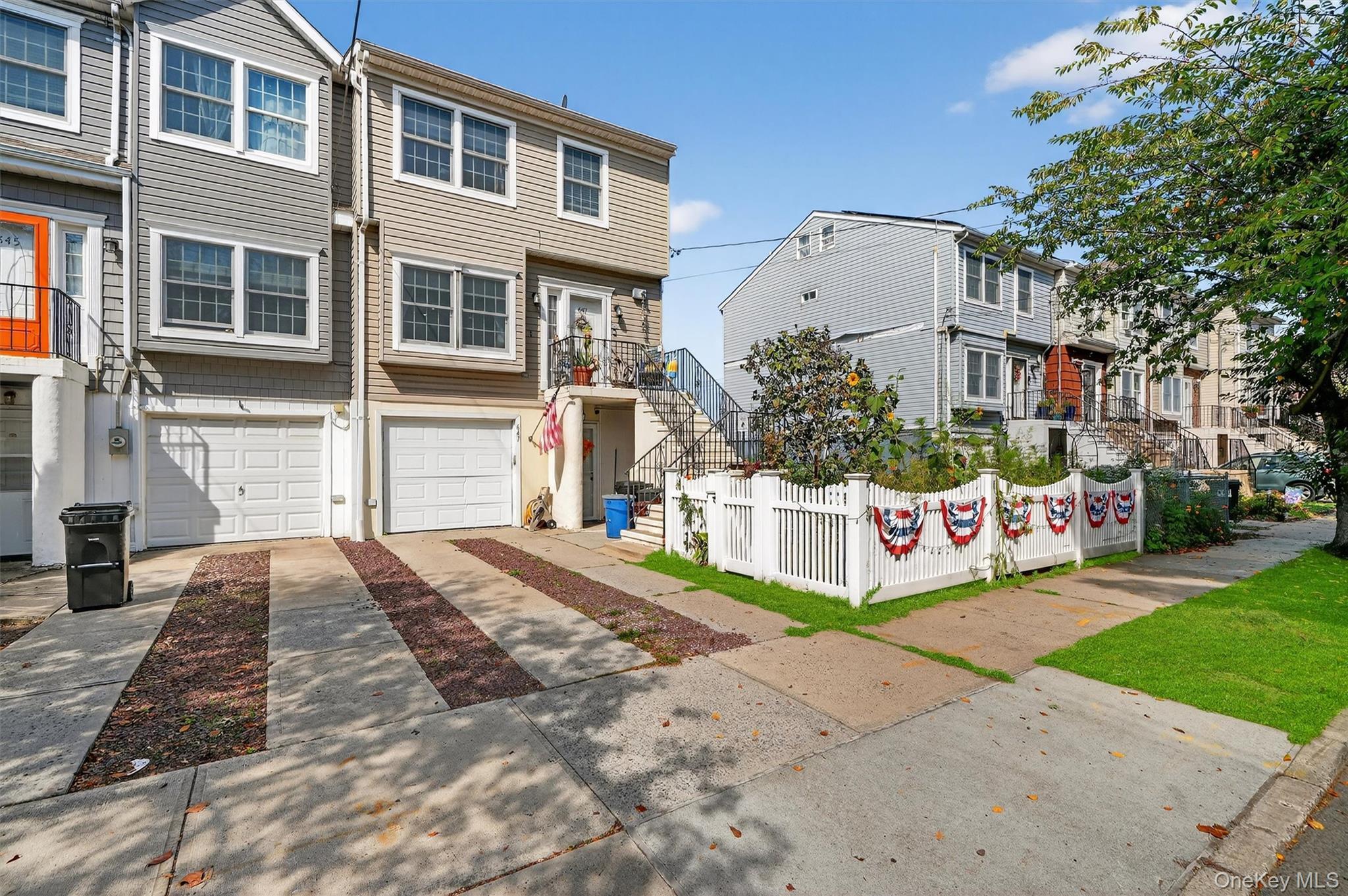 Single Family Minnieford  Bronx, NY 10464, MLS-913500-4