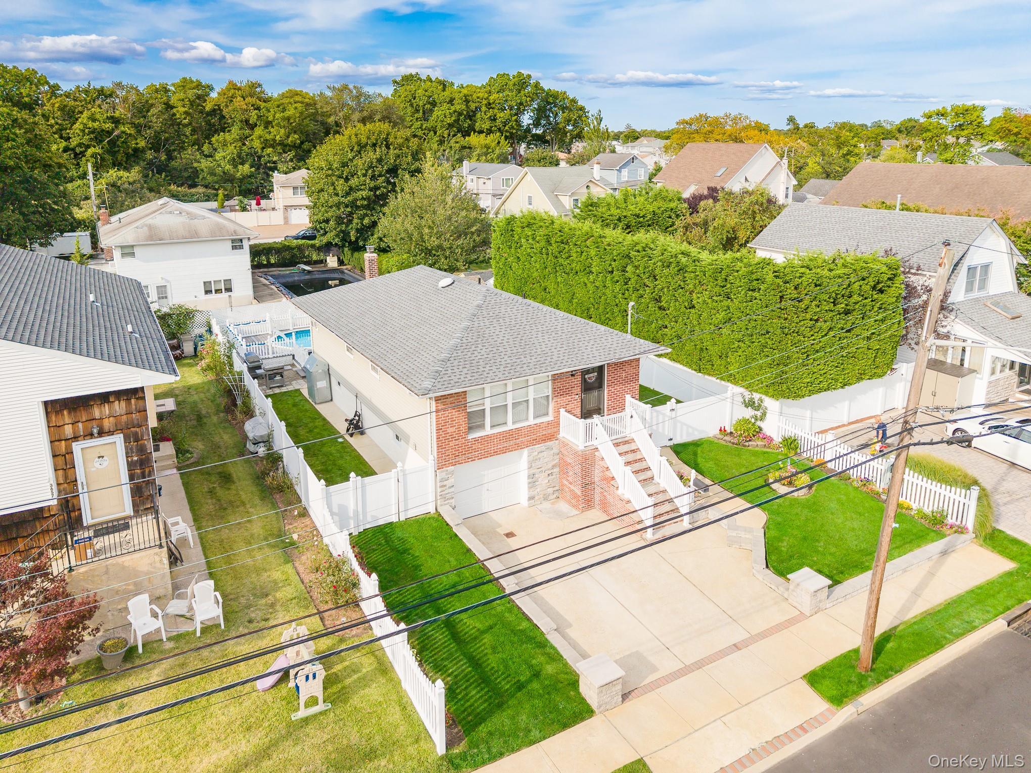 Single Family Roanoke Nassau County, NY 11783, MLS-913508-27