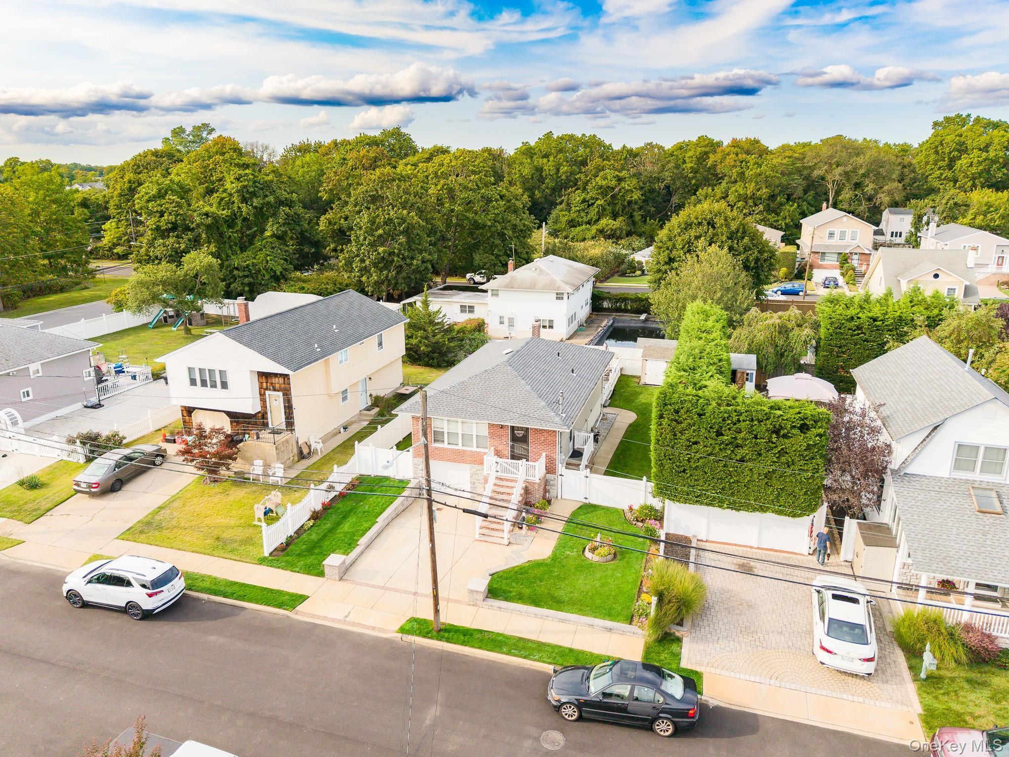 Single Family Roanoke Nassau County, NY 11783, MLS-913508-29