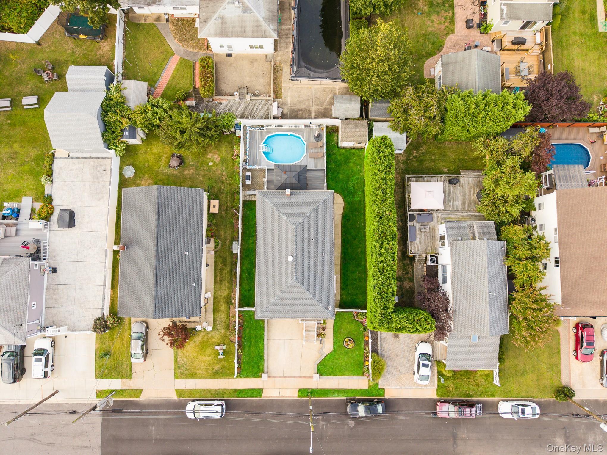 Single Family Roanoke Nassau County, NY 11783, MLS-913508-30