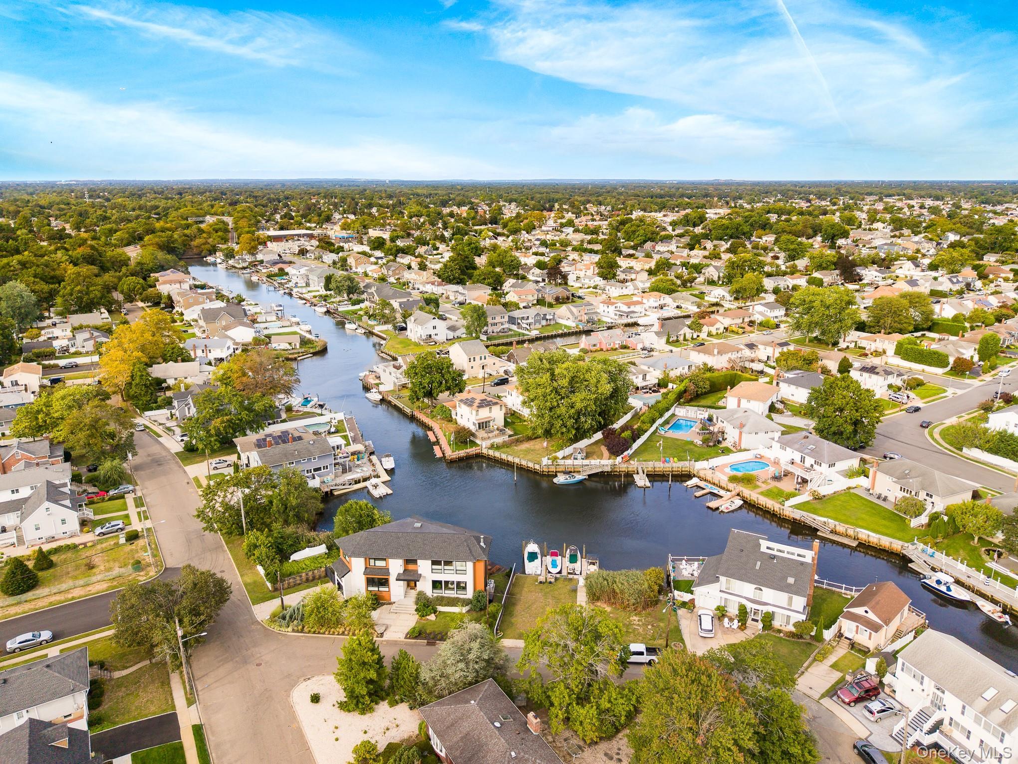 Single Family Roanoke  Nassau County, NY 11783, MLS-913508-33