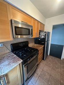 Coop 57th Street  Manhattan, NY 10019, MLS-913552-3