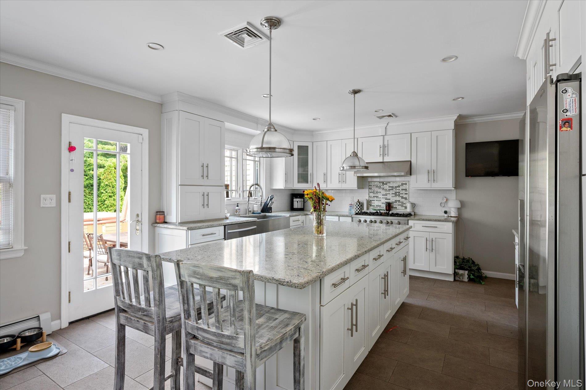 Single Family Boxwood Nassau County, NY 11557, MLS-913560-12