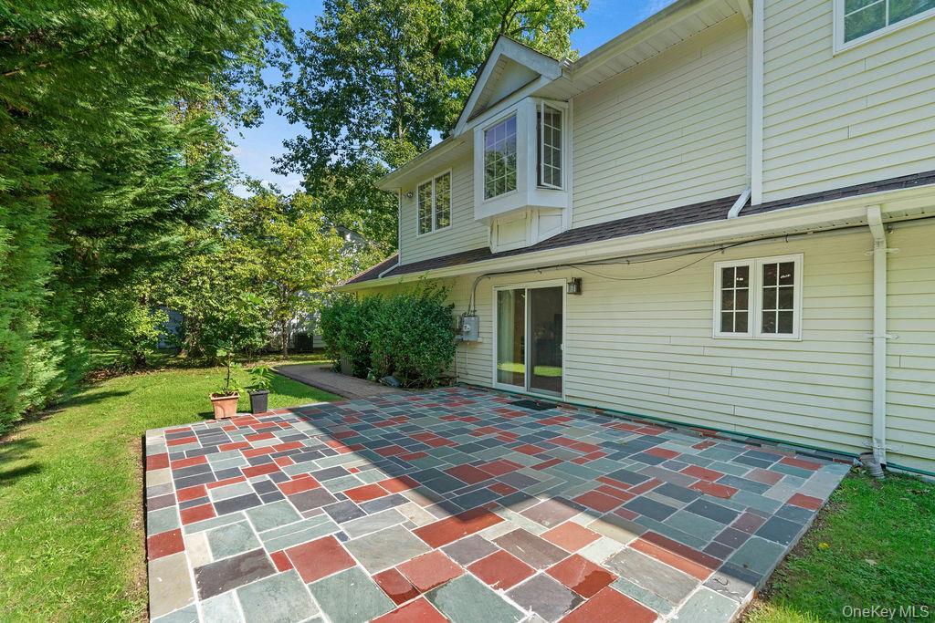 Single Family Plymouth Nassau County, NY 11023, MLS-913583-12