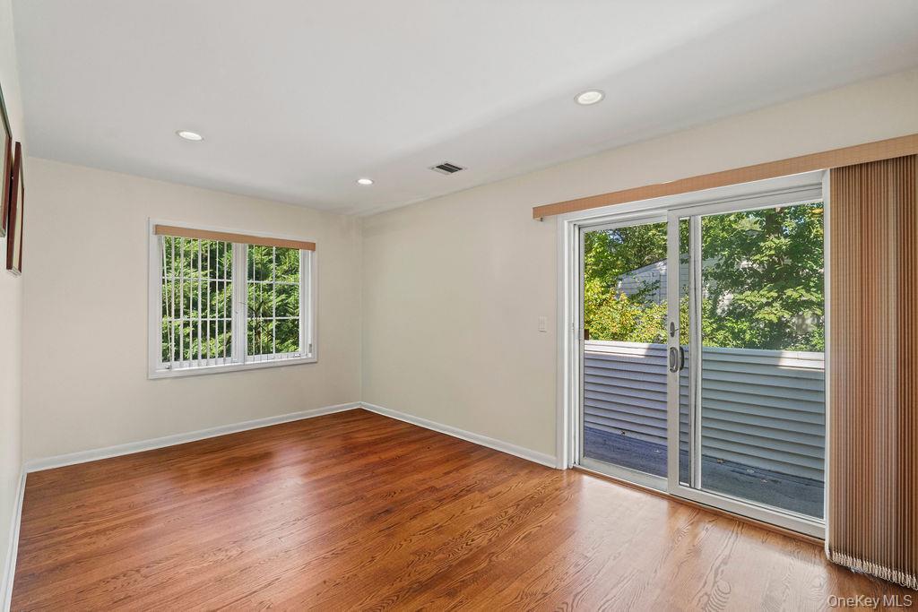 Single Family Plymouth Nassau County, NY 11023, MLS-913583-28