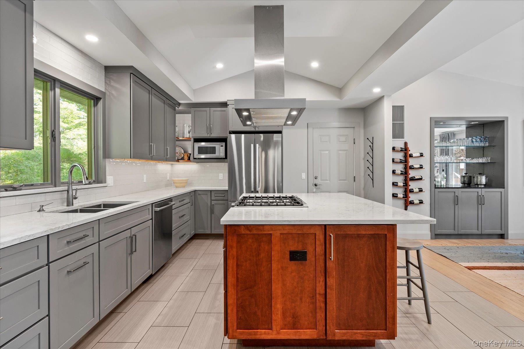 Single Family Laurelwood  Suffolk County, NY 11948, MLS-913584-14