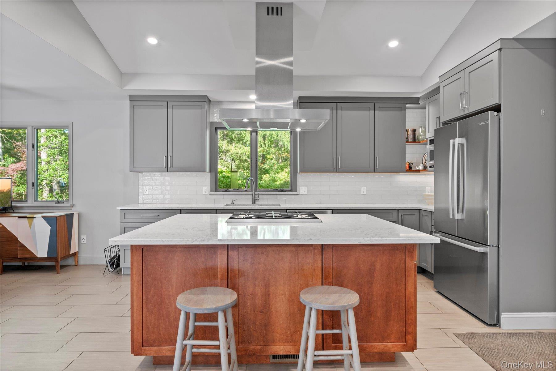 Single Family Laurelwood  Suffolk County, NY 11948, MLS-913584-15