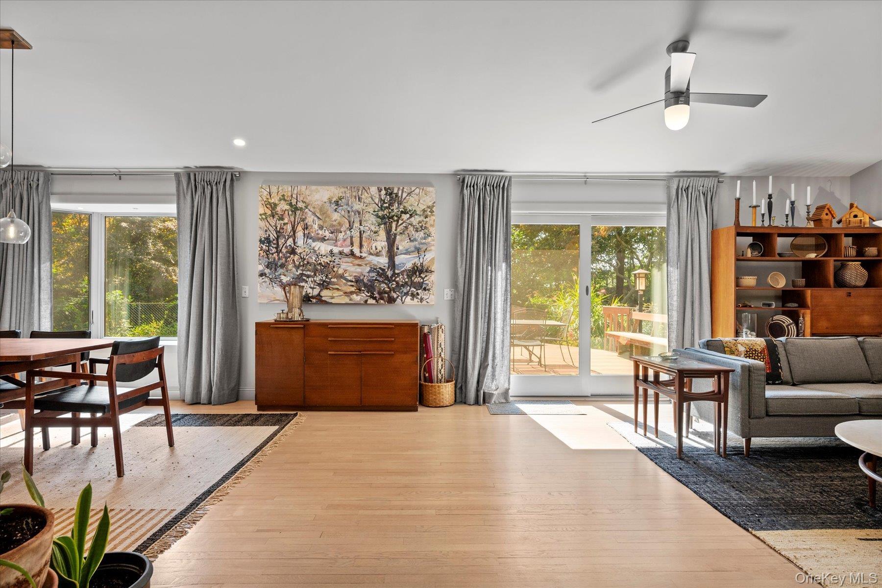 Single Family Laurelwood  Suffolk County, NY 11948, MLS-913584-20