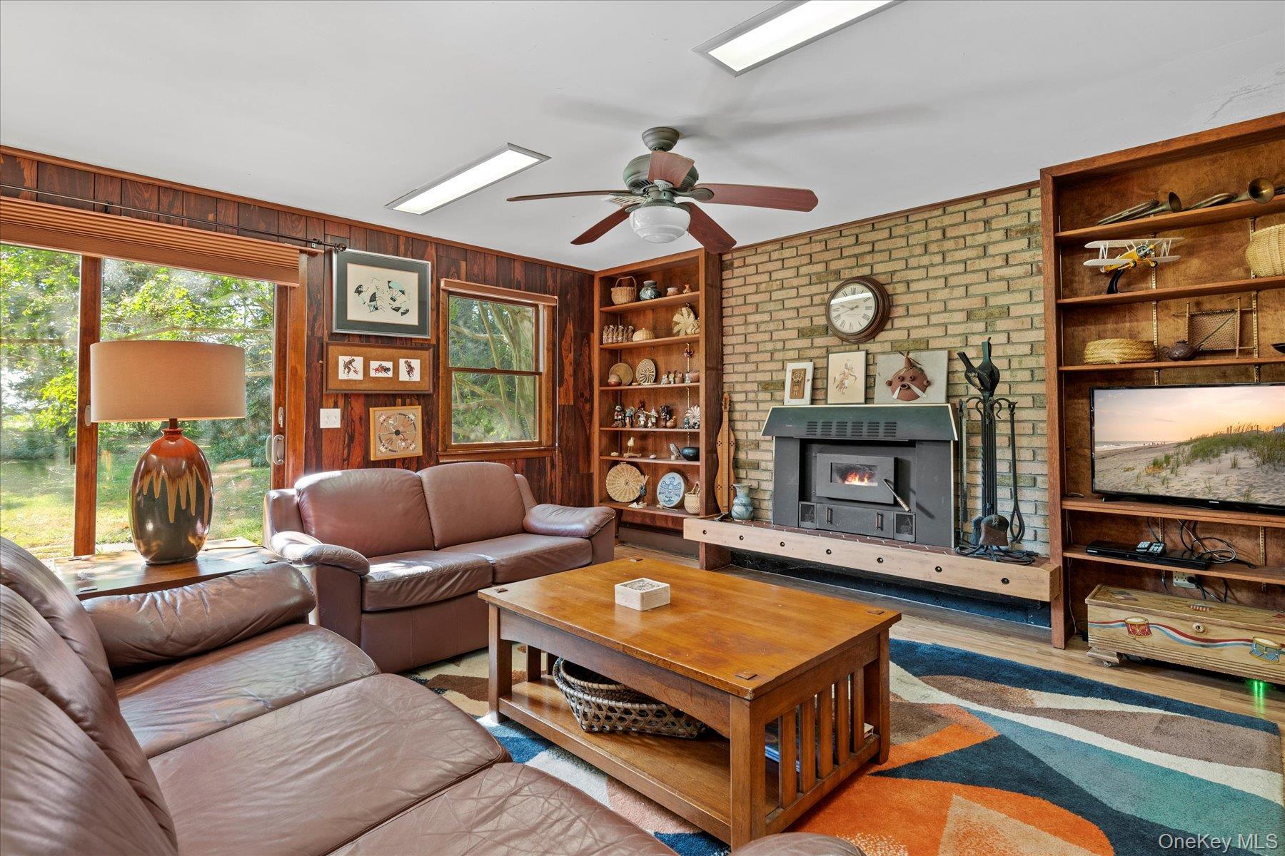 Single Family Laurelwood  Suffolk County, NY 11948, MLS-913584-22