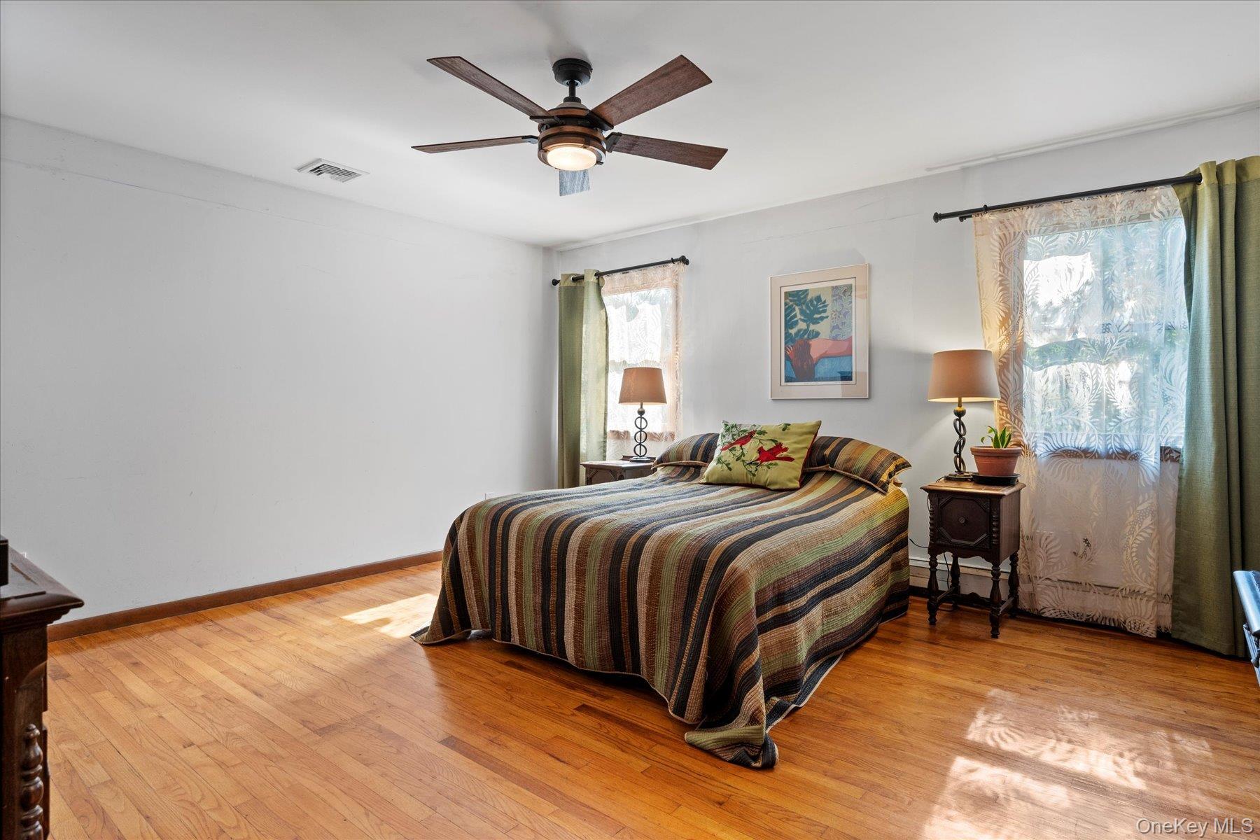 Single Family Laurelwood  Suffolk County, NY 11948, MLS-913584-24