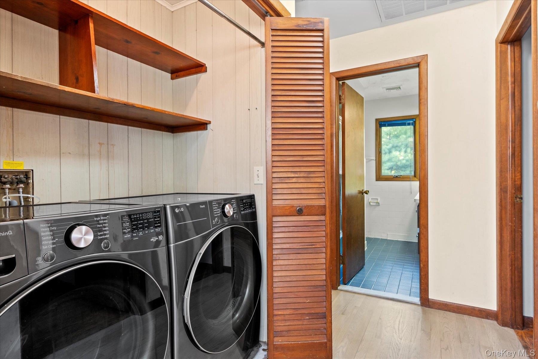 Single Family Laurelwood  Suffolk County, NY 11948, MLS-913584-31