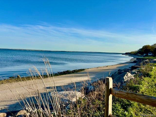 Single Family Laurelwood  Suffolk County, NY 11948, MLS-913584-39