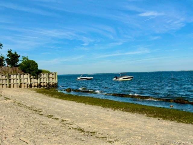 Single Family Laurelwood  Suffolk County, NY 11948, MLS-913584-47