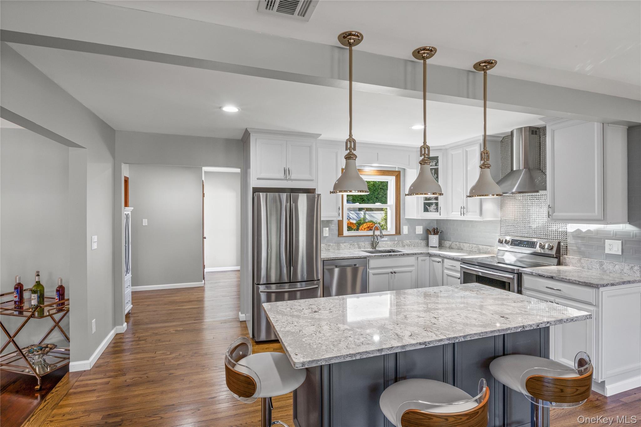 Single Family Old Neck  Suffolk County, NY 11934, MLS-913595-11