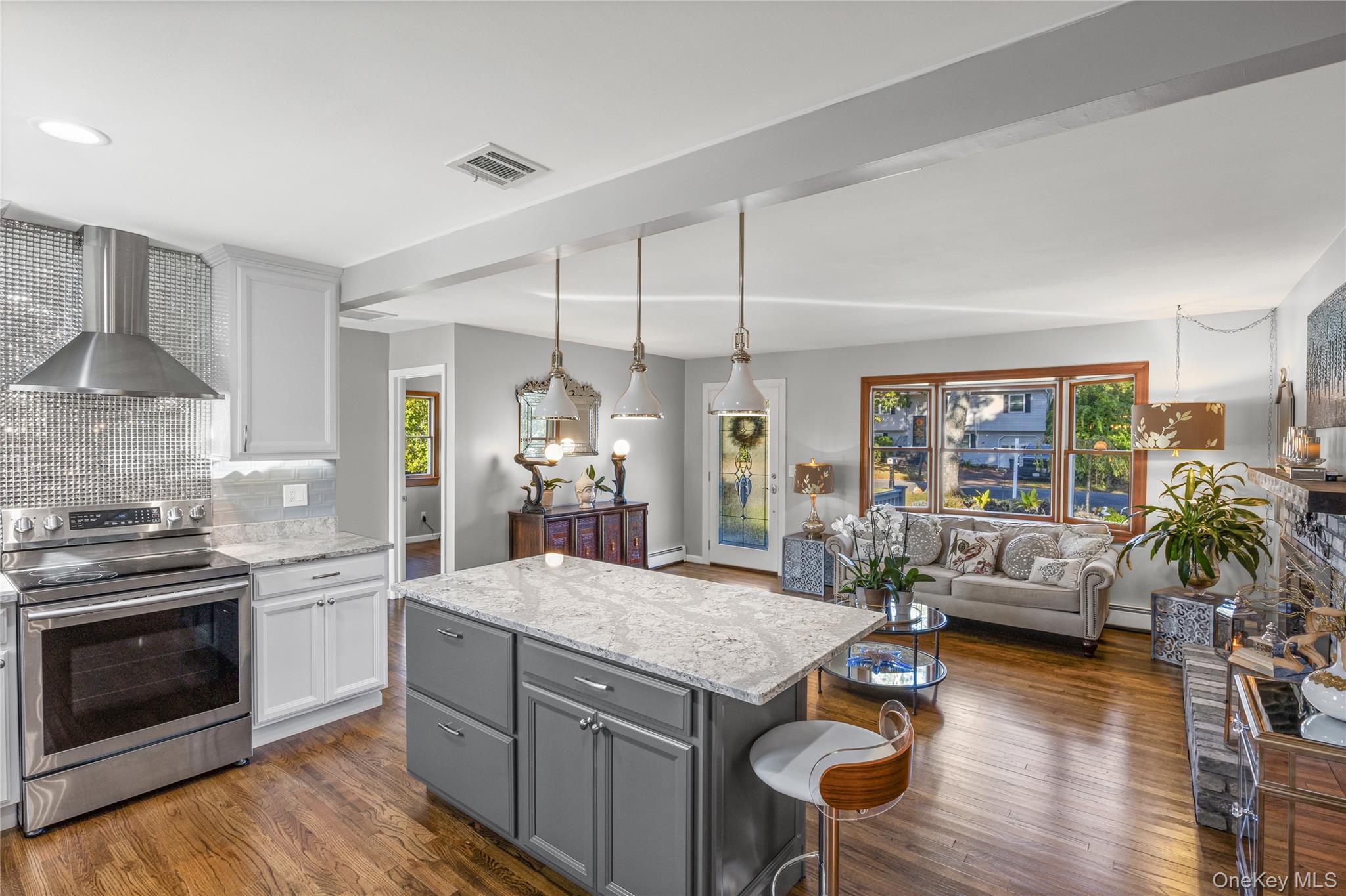 Single Family Old Neck  Suffolk County, NY 11934, MLS-913595-12