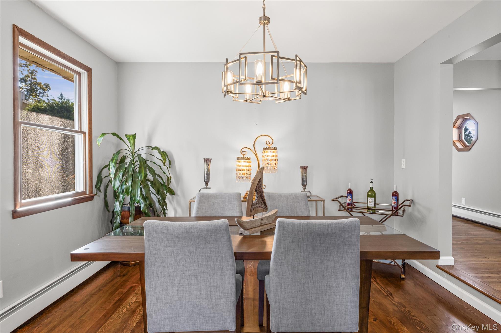 Single Family Old Neck  Suffolk County, NY 11934, MLS-913595-16