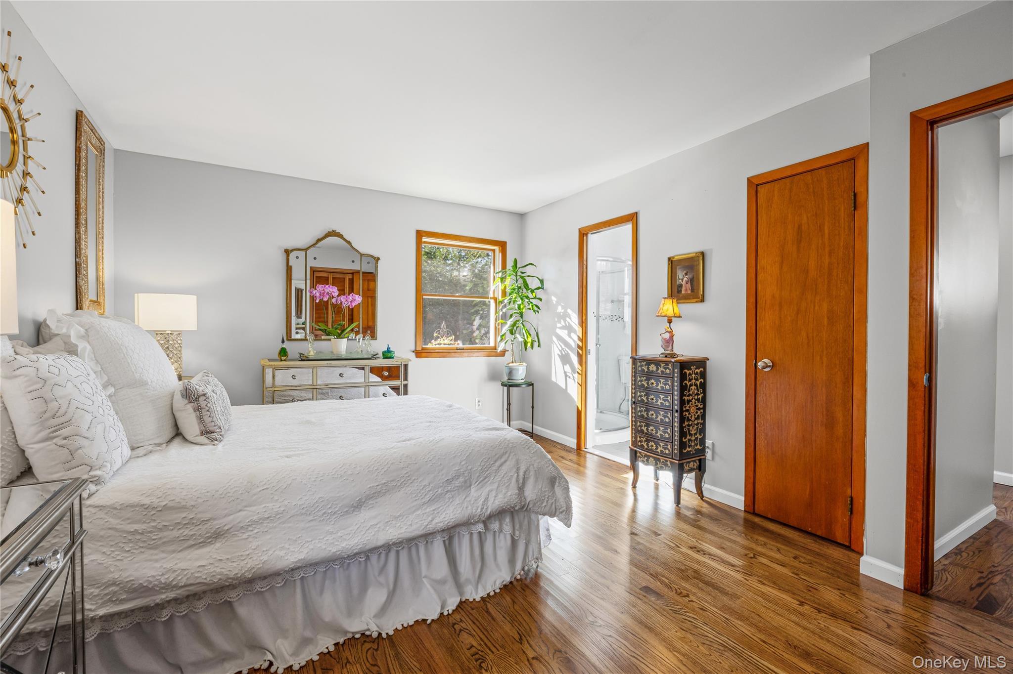 Single Family Old Neck  Suffolk County, NY 11934, MLS-913595-18