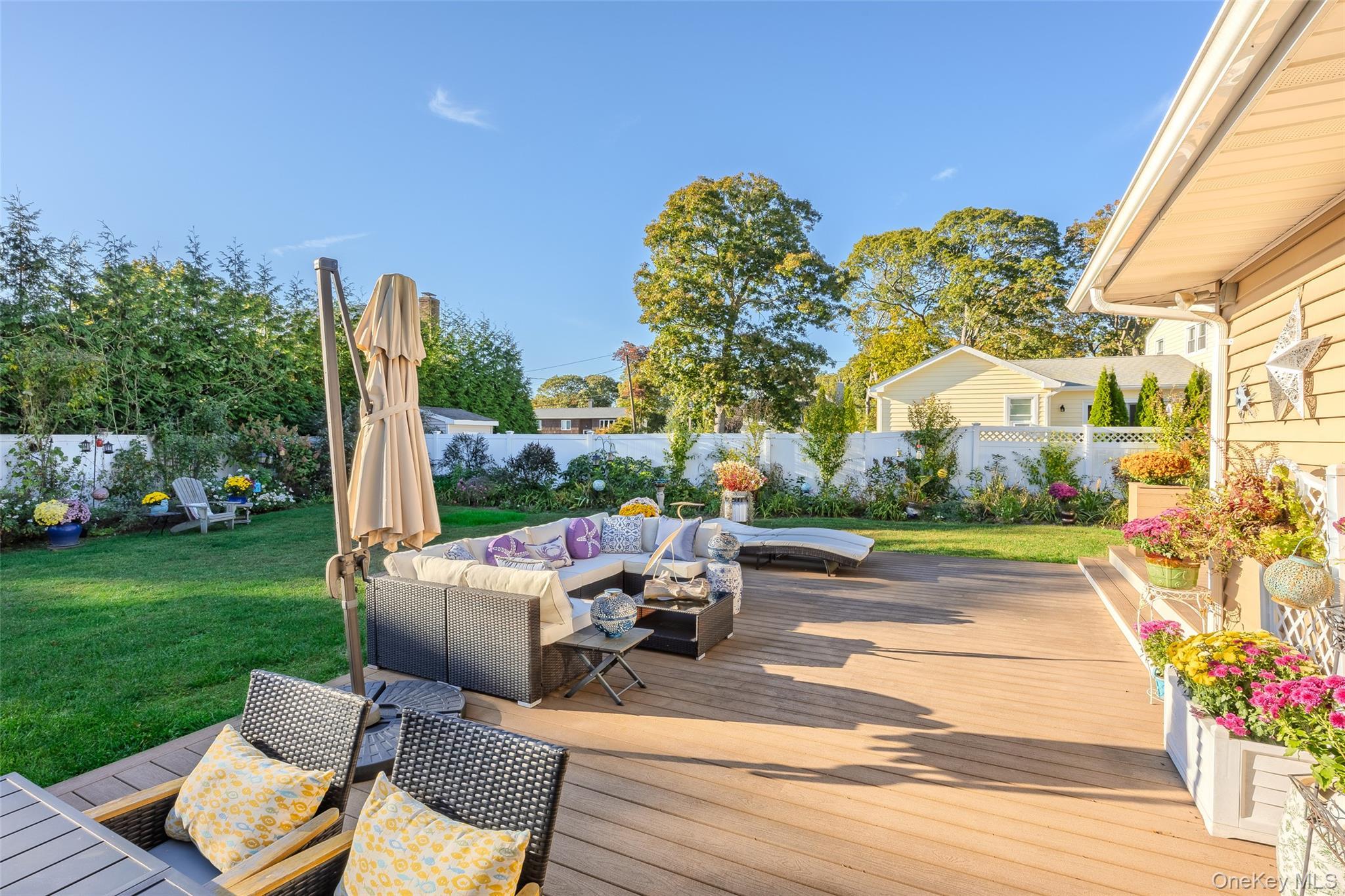 Single Family Old Neck  Suffolk County, NY 11934, MLS-913595-32