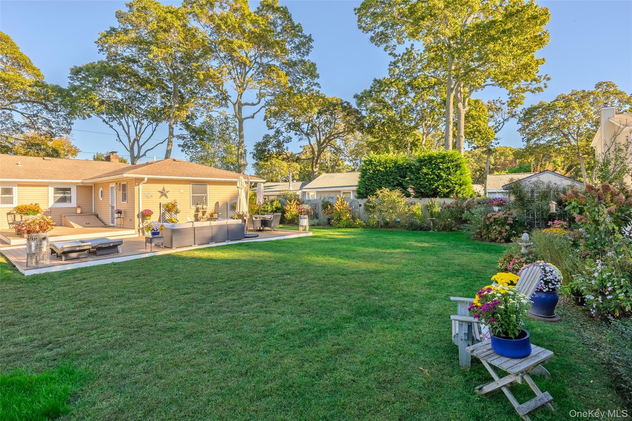 Single Family Old Neck  Suffolk County, NY 11934, MLS-913595-35