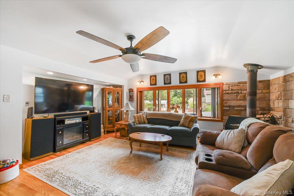 Single Family Ann  Sullivan County, NY 12763, MLS-913599-4