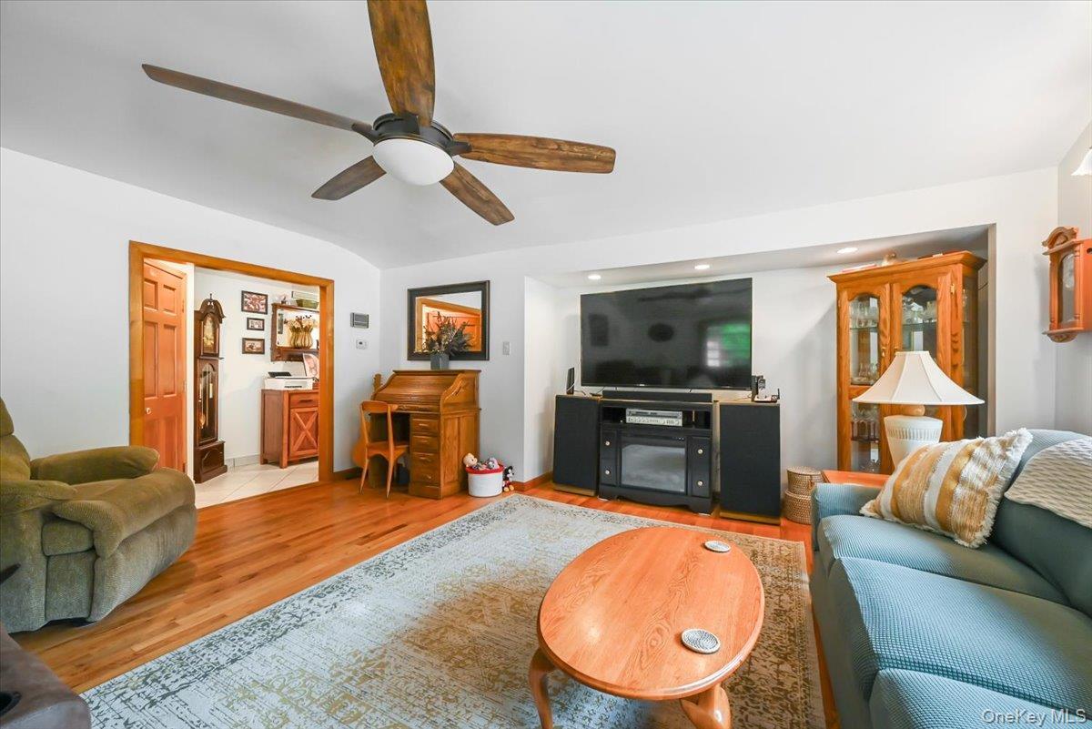 Single Family Ann  Sullivan County, NY 12763, MLS-913599-5