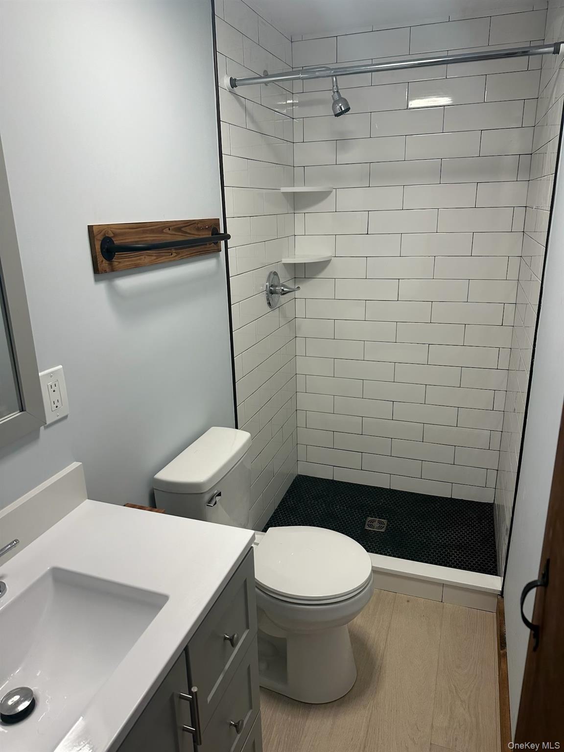 Single Family Chevy Chase Suffolk County, NY 11946, MLS-913613-11