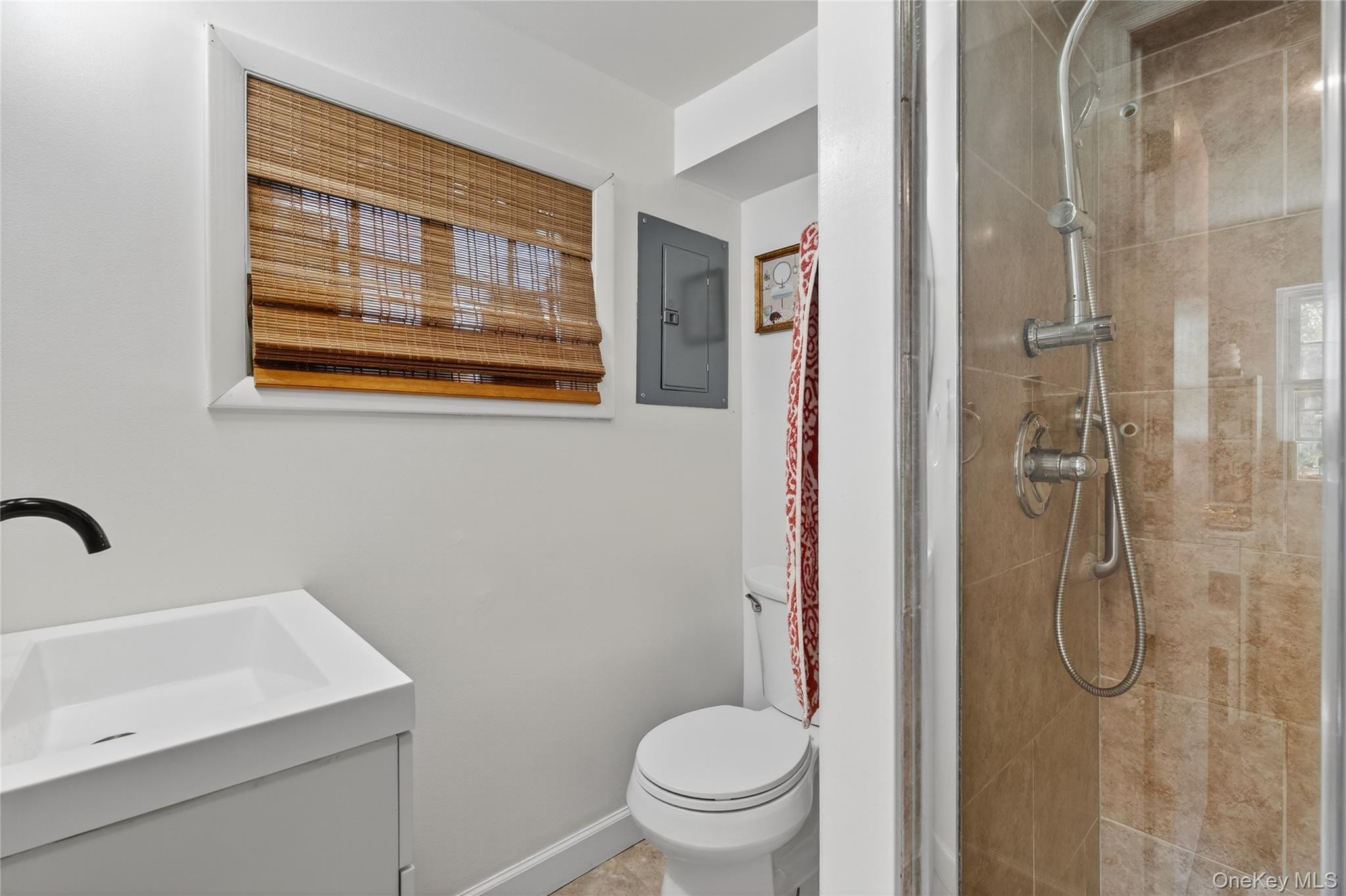 Single Family Edgewood Ulster County, NY 12477, MLS-913614-16